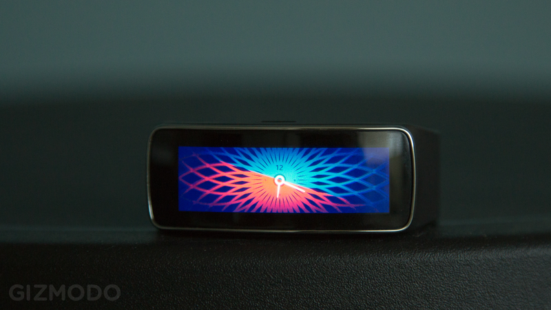 Illustration for article titled Samsung Gear Fit, análisis: un gran medidor arruinado por el software